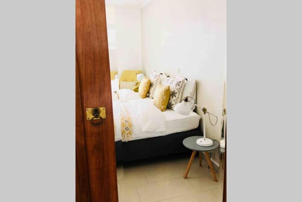 Large Family Retro Flat In City Center- Large Terrace & Garden View, Free Parking Luxemburgo Exterior foto